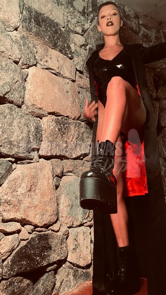 dominadora-akasha-20 dominadora-akasha-20