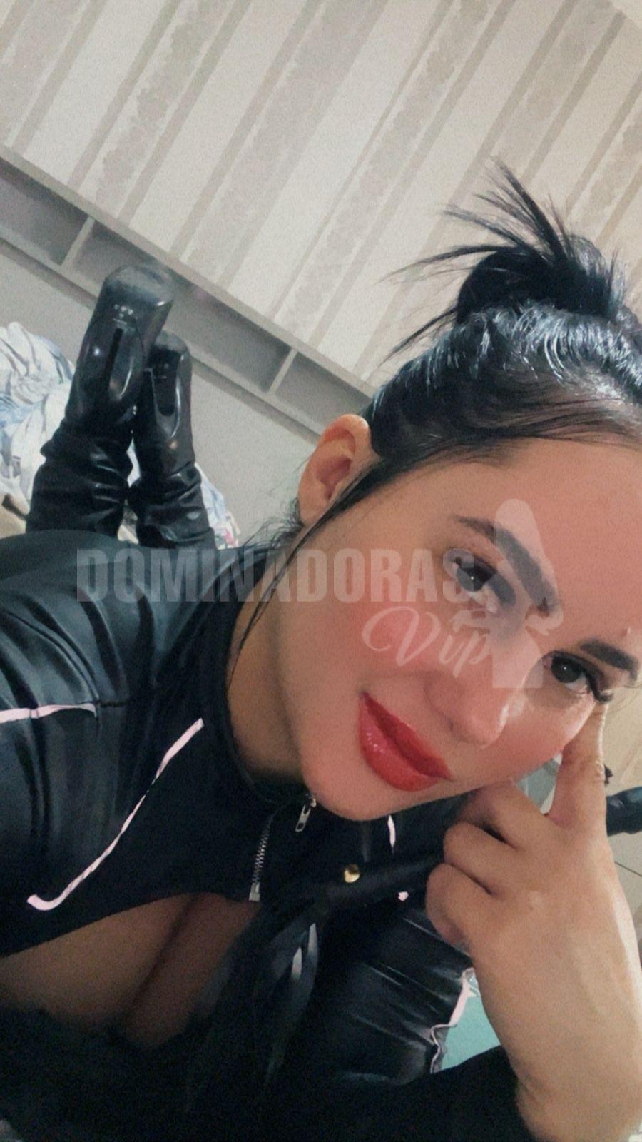 dakota-domme-0002